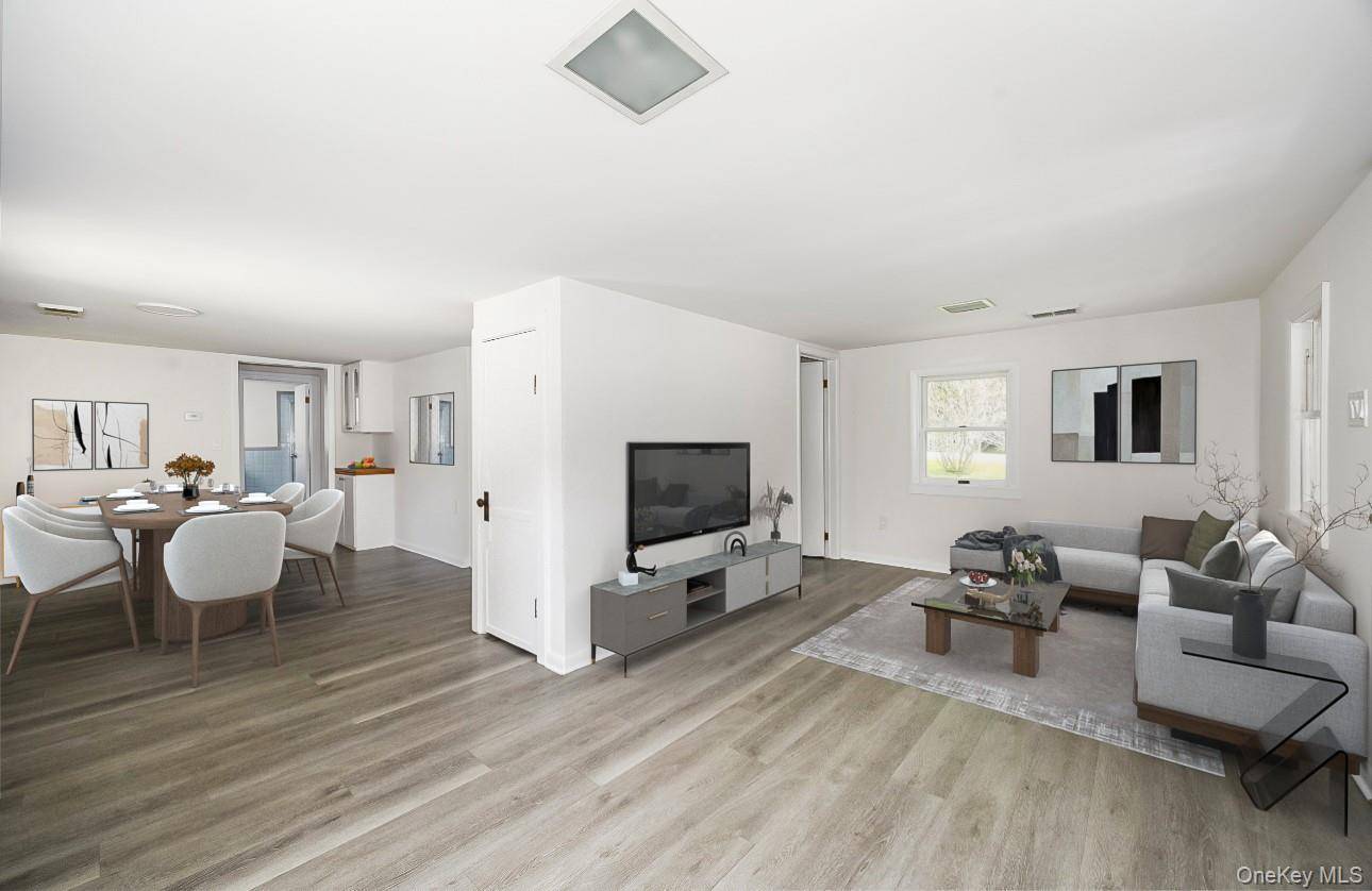 Casa com 3 Quartos à Venda em Hyde Park - Nova Iorque - EUA - 5