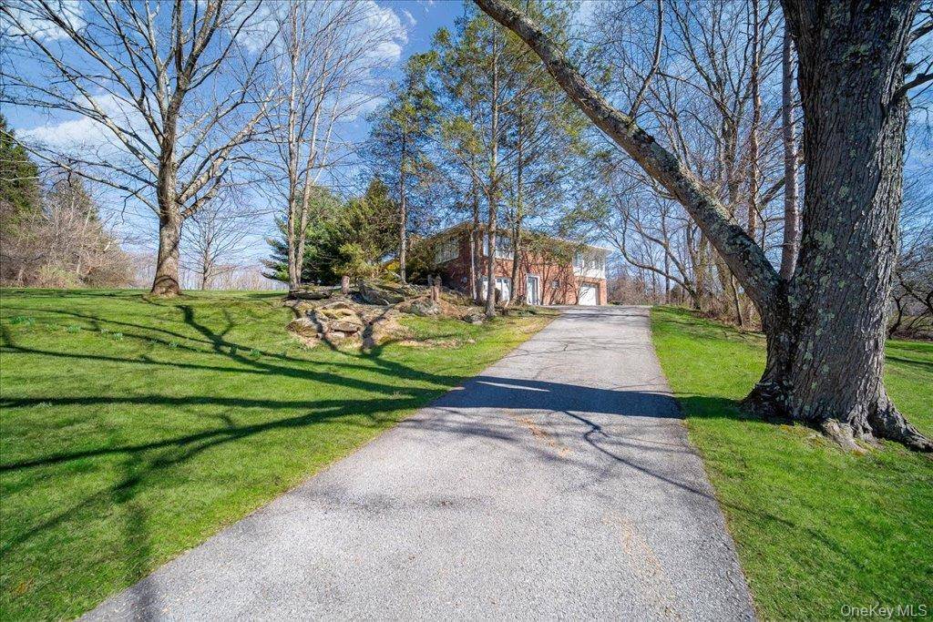 Casa de 3 Dormitorios en Venta en Hyde Park - Nueva York - EE. UU. - 4