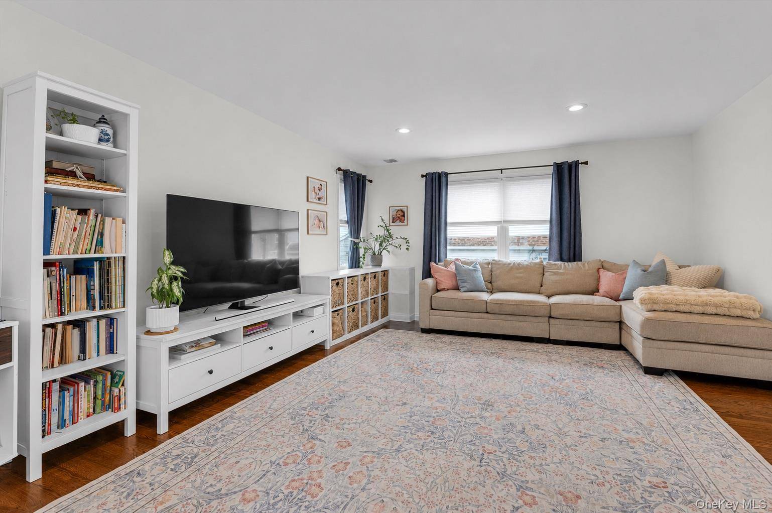 Casa de 3 Dormitorios en Venta en Island Park - Nueva York - EE. UU. - 2