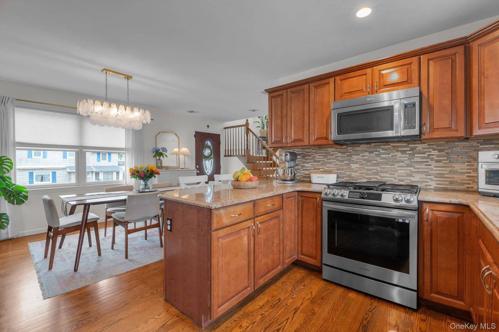 Casa de 3 Dormitorios en Venta en Island Park - Nueva York - EE. UU. - 8
