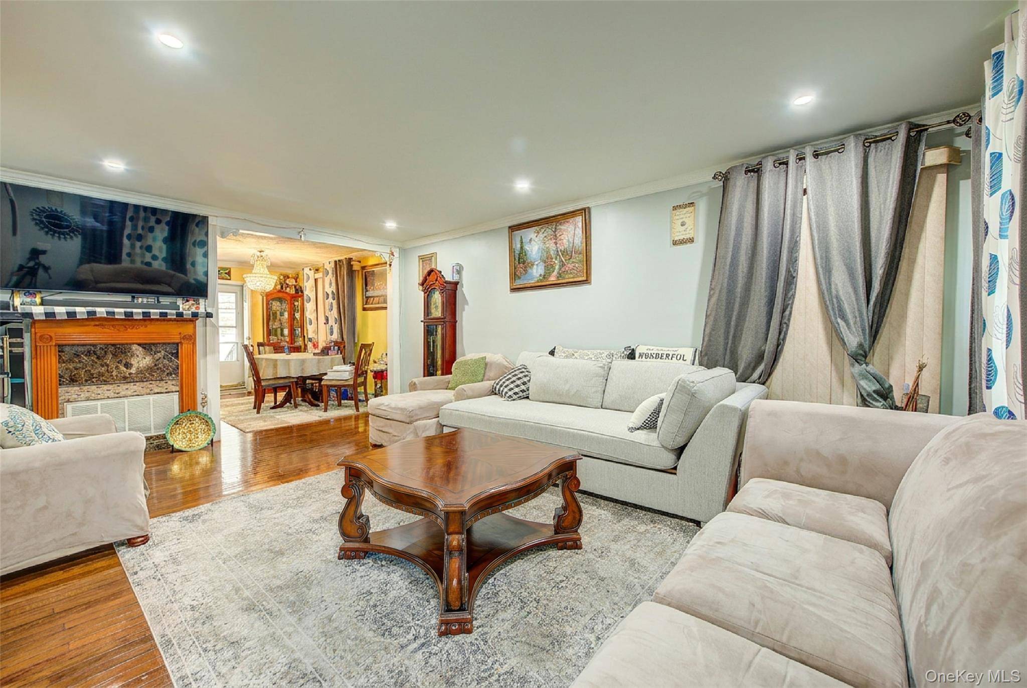 Casa de 3 Dormitorios en Venta en Jamaica - Nueva York - EE. UU. - 3