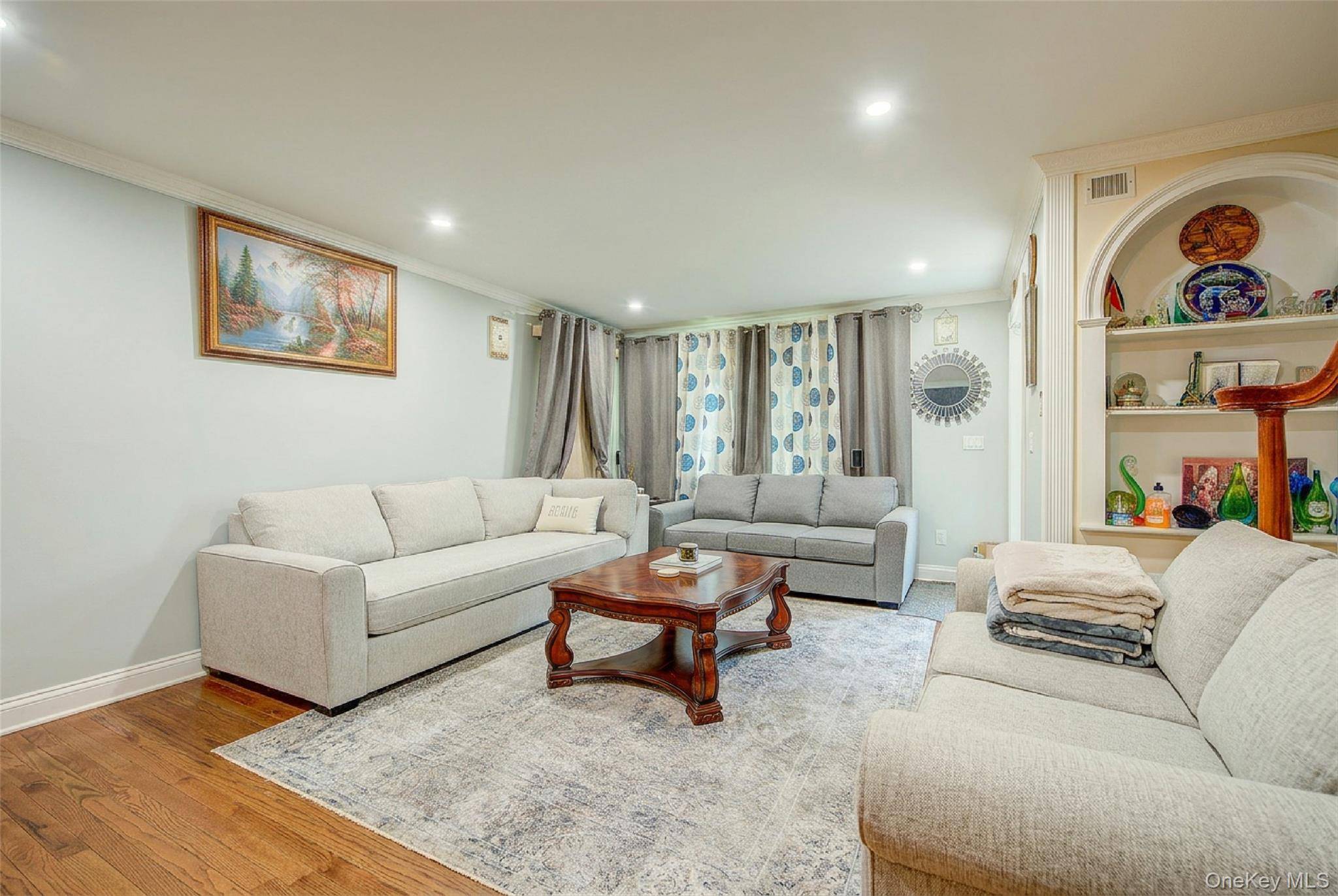 Casa de 3 Dormitorios en Venta en Jamaica - Nueva York - EE. UU. - 6