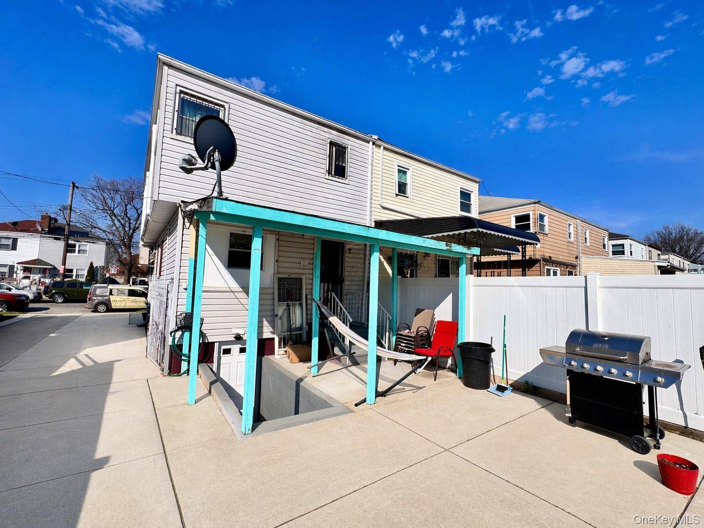 3 Bedroom Home for Sale in Jamaica - New York - USA - 3