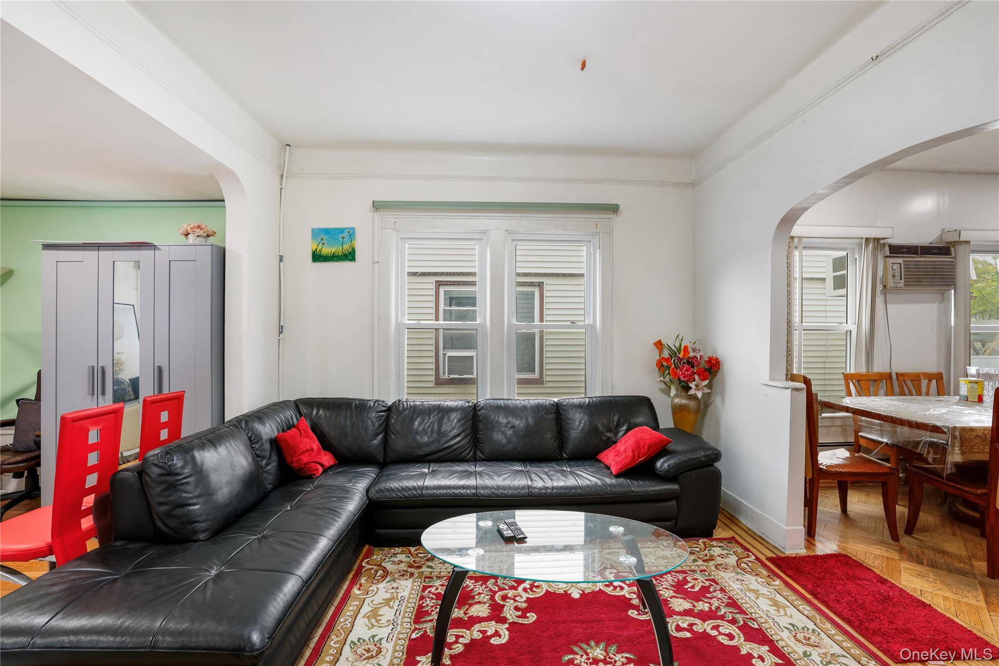 3 Bedroom Home for Sale in Jamaica - New York - USA - 7