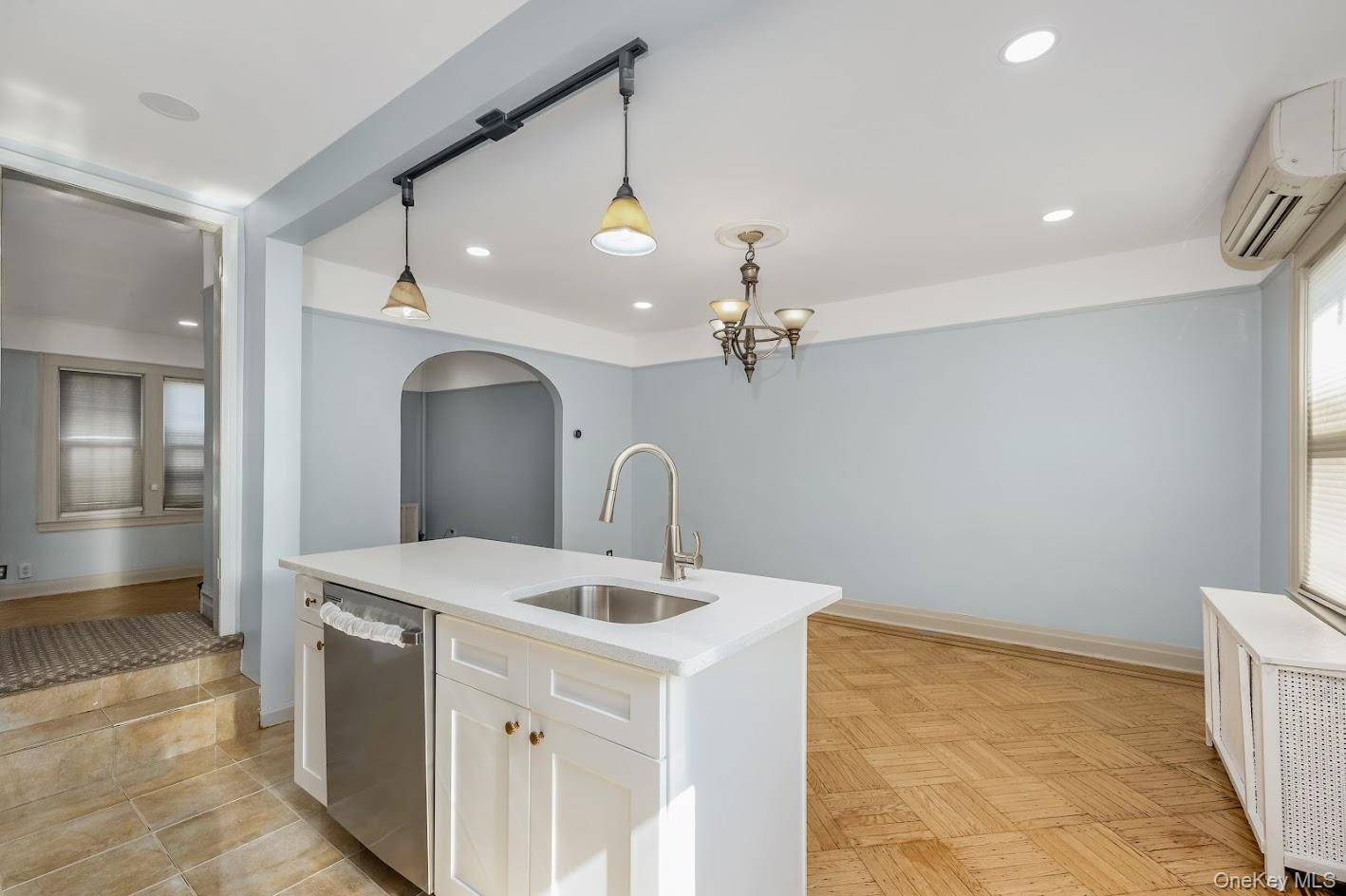 3 Bedroom Home for Sale in Jamaica - New York - USA - 6