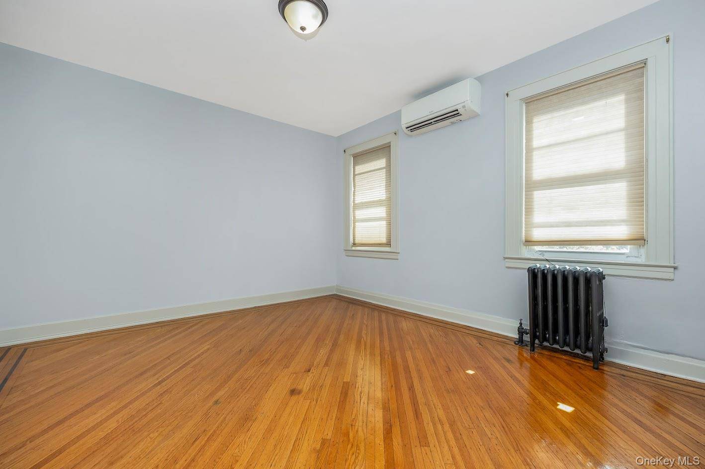 3 Bedroom Home for Sale in Jamaica - New York - USA - 8