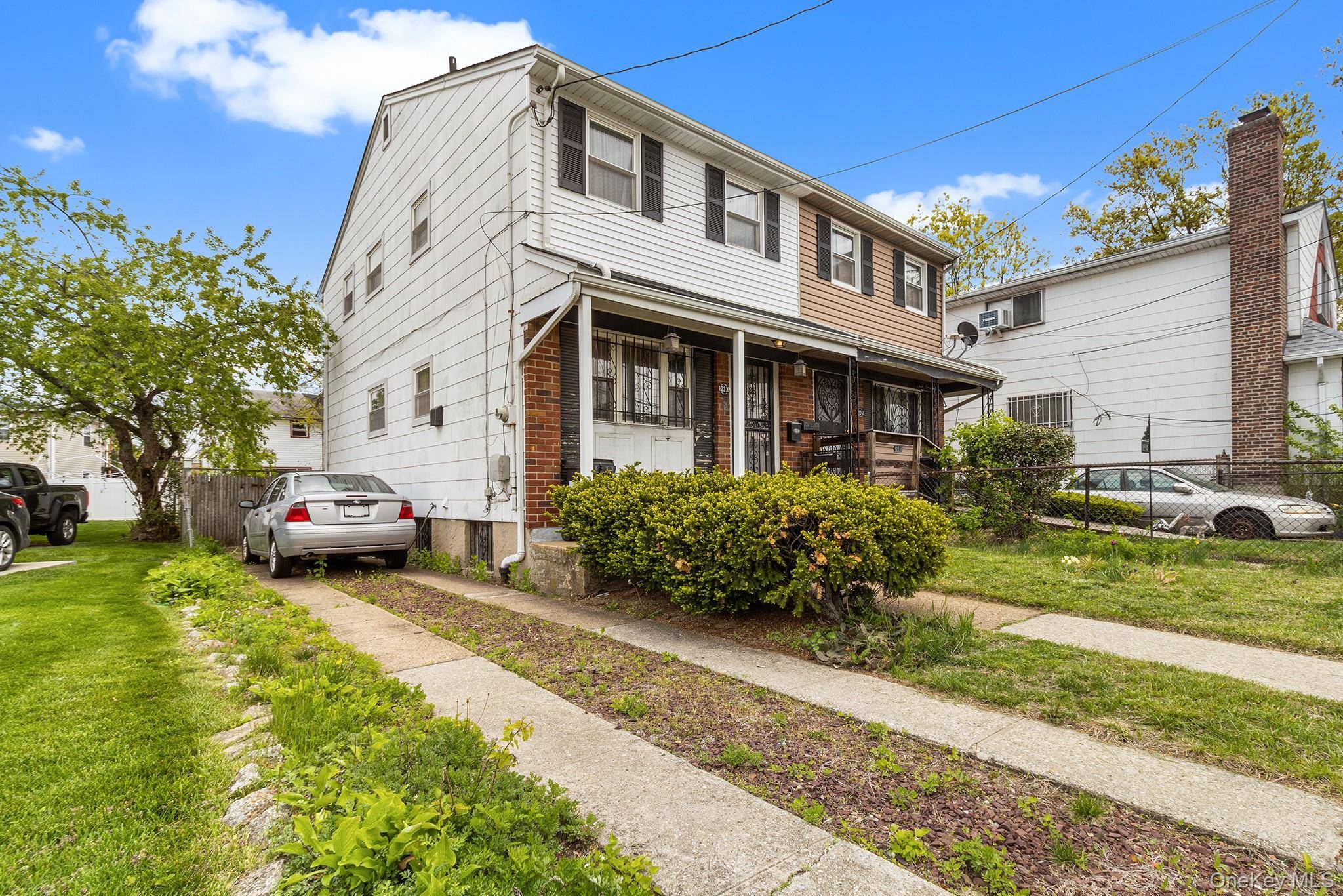 Casa de 3 Dormitorios en Venta en Jamaica - Nueva York - EE. UU. - 2