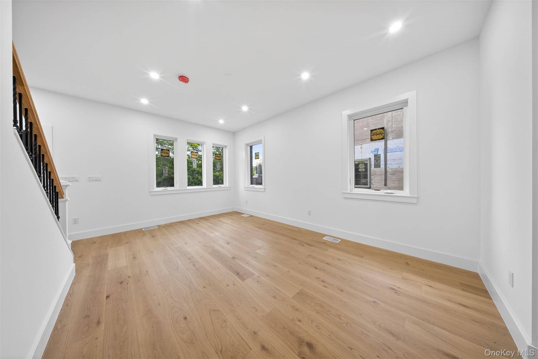 3 Bedroom Home for Sale in Jamaica - New York - USA - 4