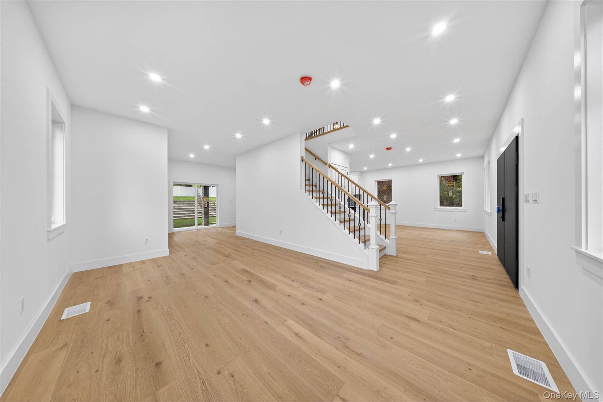 3 Bedroom Home for Sale in Jamaica - New York - USA - 5