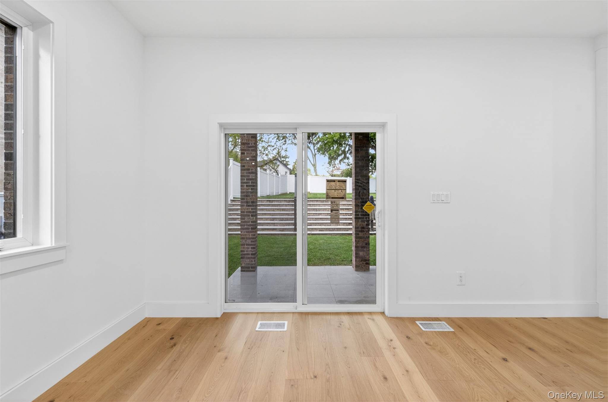 3 Bedroom Home for Sale in Jamaica - New York - USA - 6