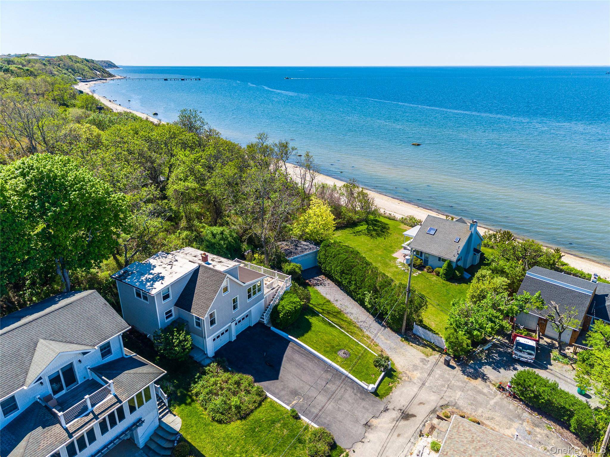 3 Bedroom Home for Sale in Jamesport - New York - USA - 1