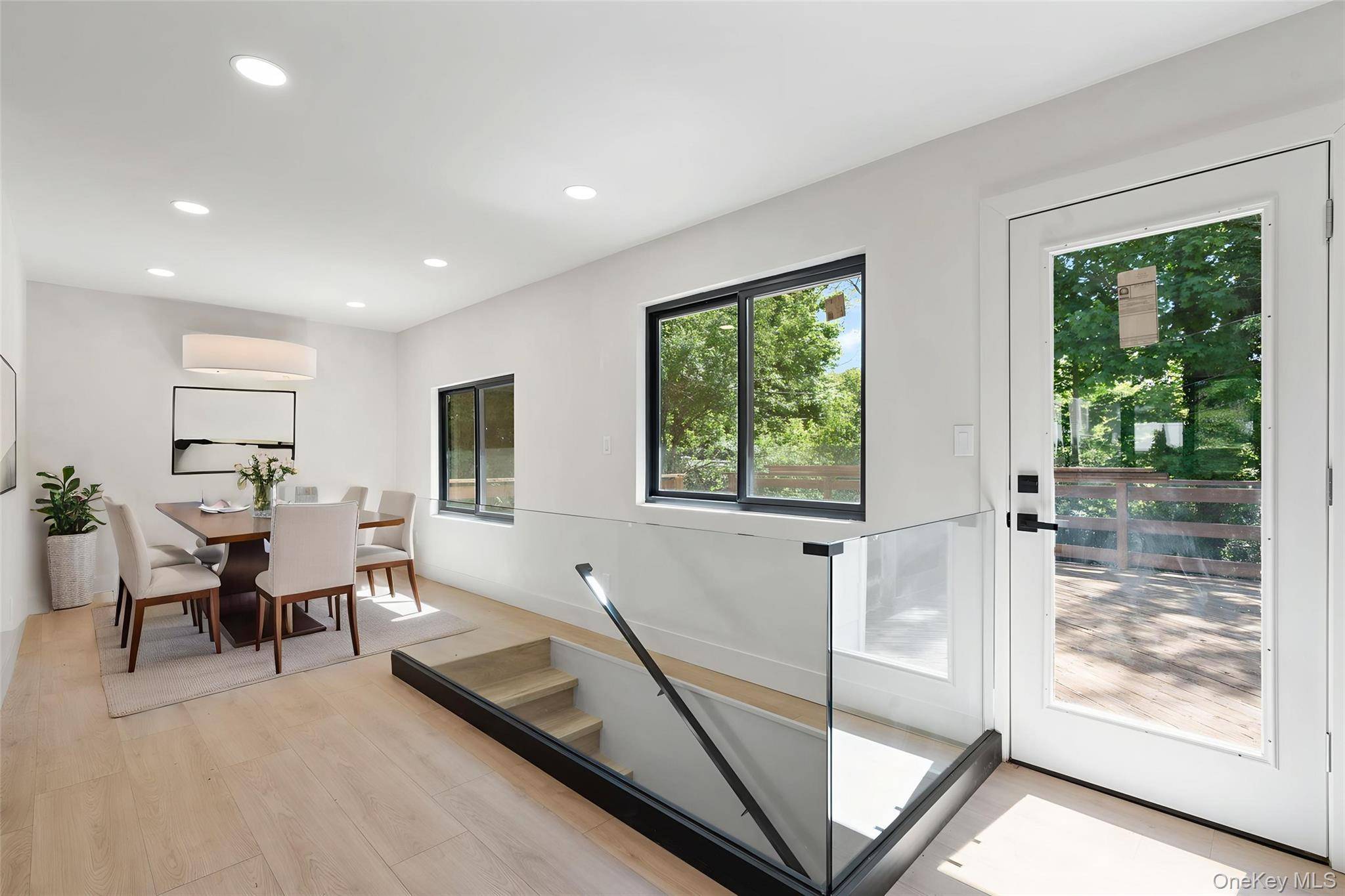 Casa de 3 Dormitorios en Venta en Kings Park - Nueva York - EE. UU. - 6