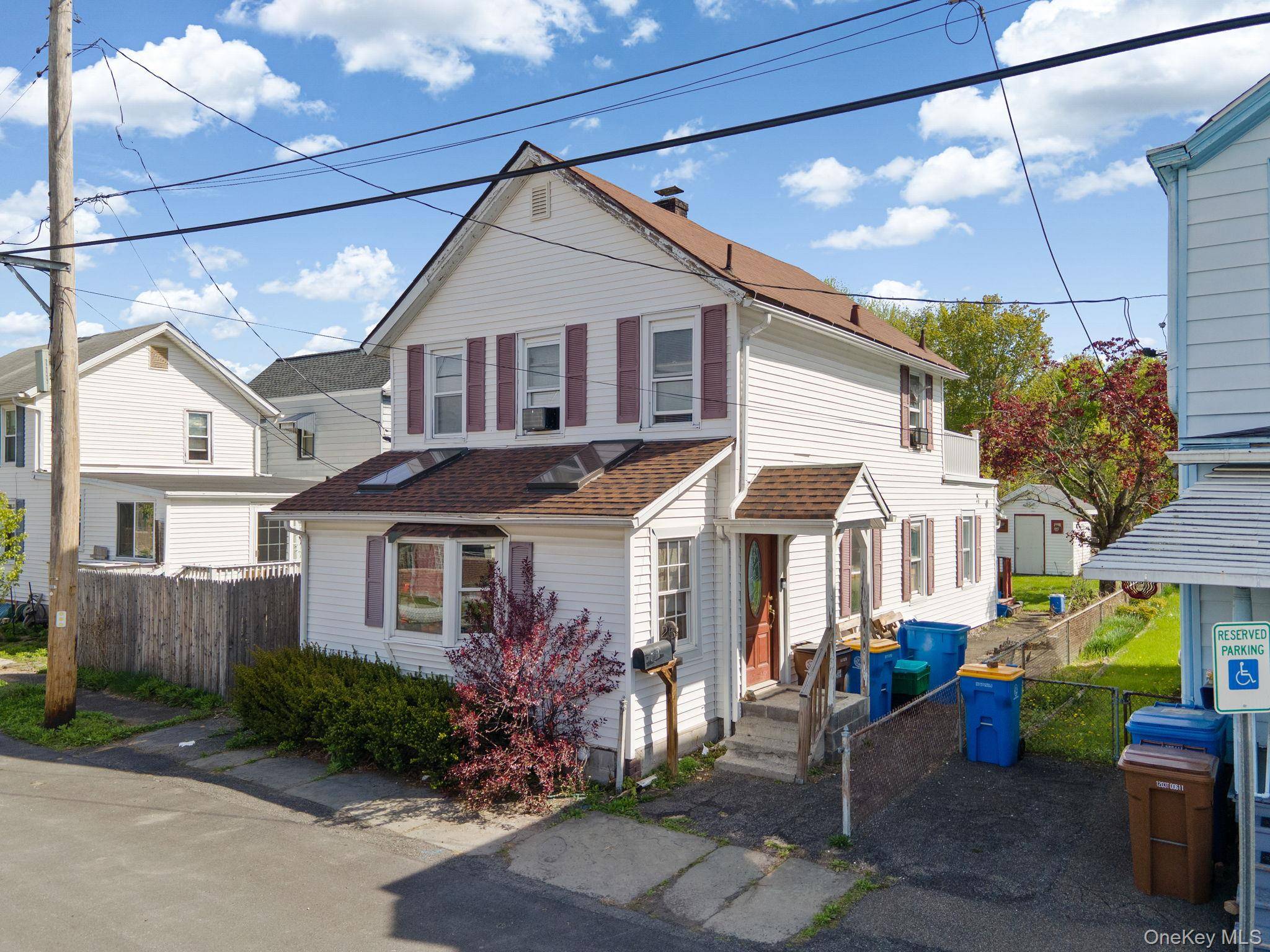 Casa com 3 Quartos à Venda em Kingston - Nova Iorque - EUA - 1