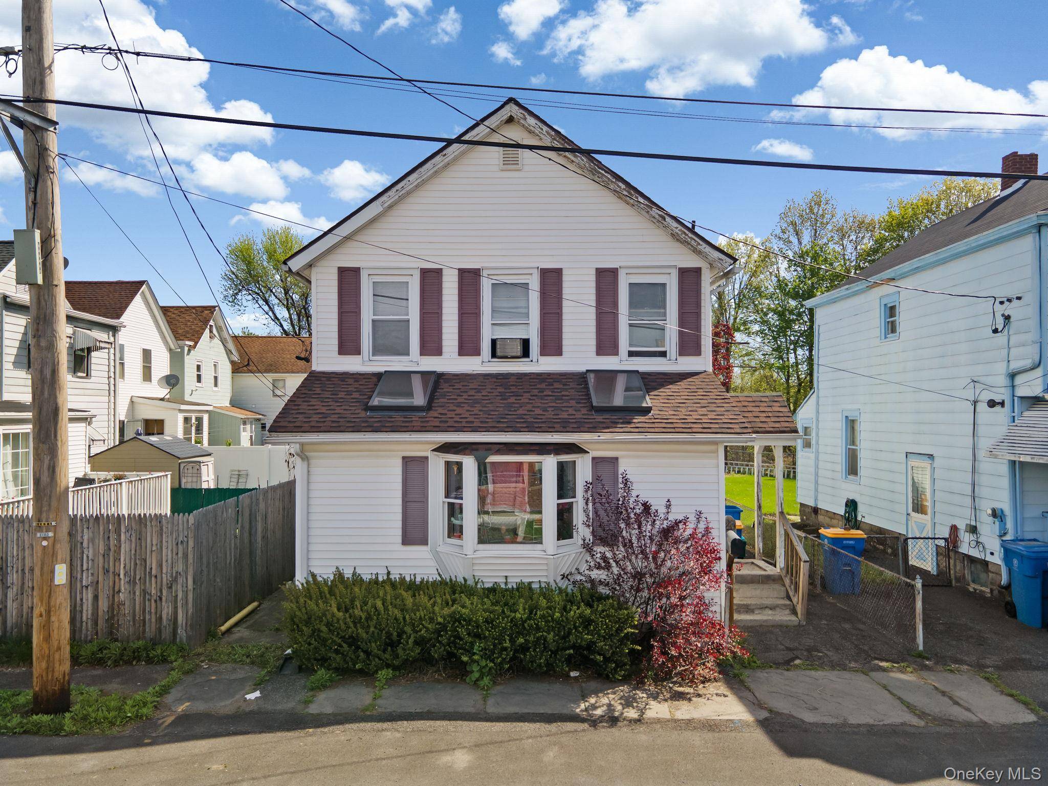 Casa com 3 Quartos à Venda em Kingston - Nova Iorque - EUA - 2