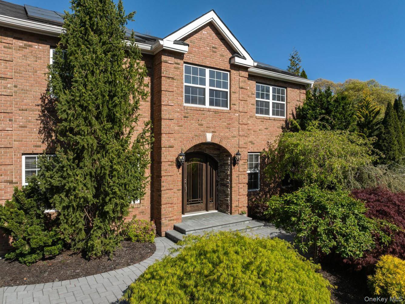 Casa de 3 Dormitorios en Venta en Lake Grove - Nueva York - EE. UU. - 2