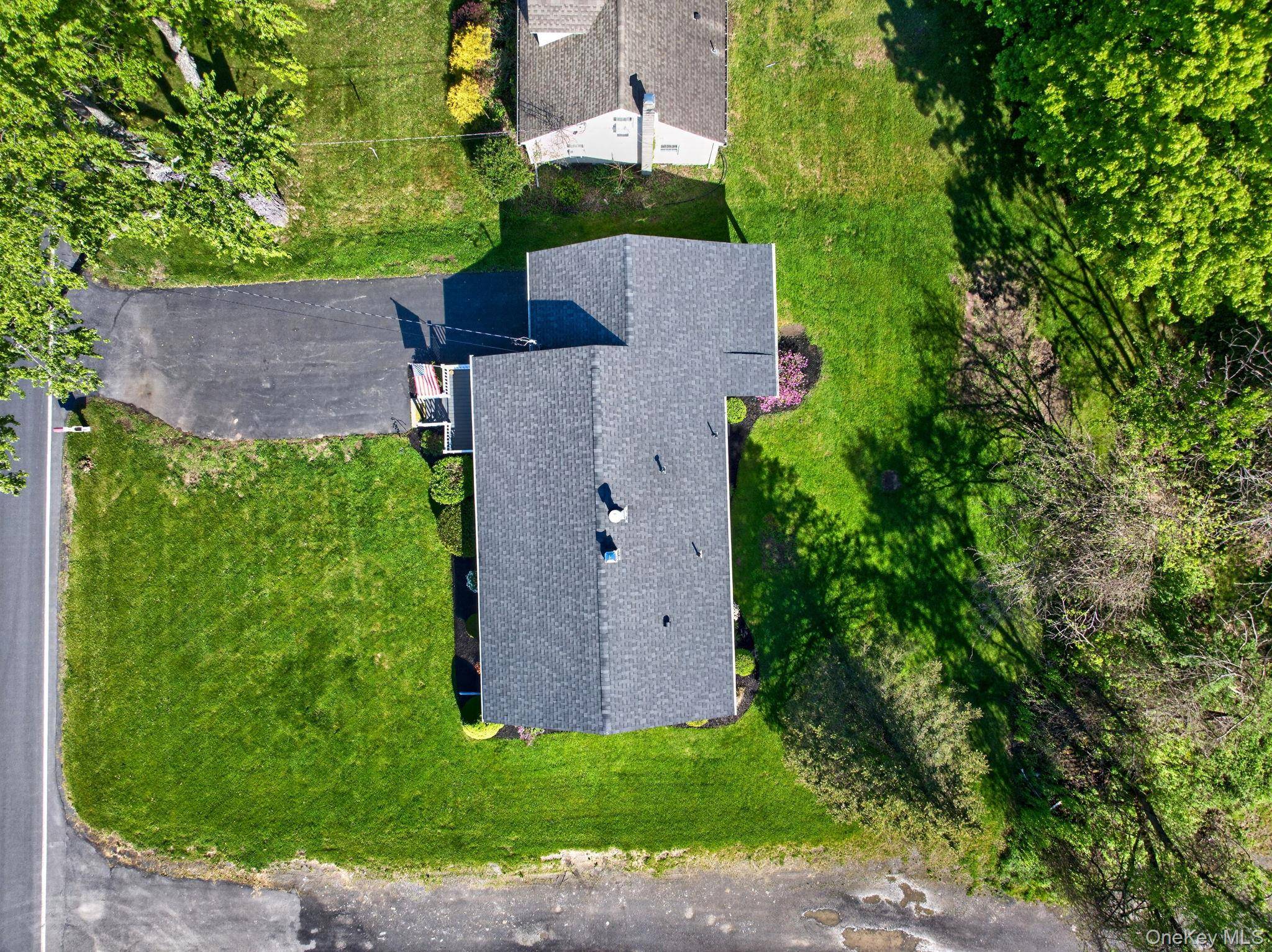Casa de 3 Dormitorios en Venta en Lake Katrine - Nueva York - EE. UU. - 4