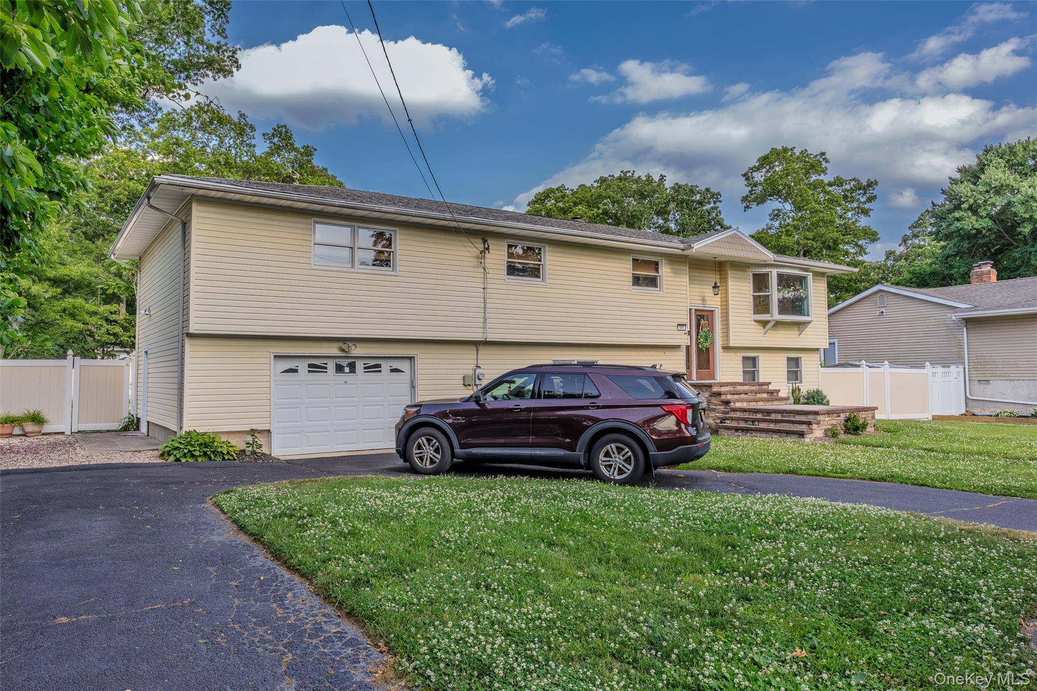 Maison de 3 Chambres à Vendre à Lake Ronkonkoma, New York, États-Unis - 6