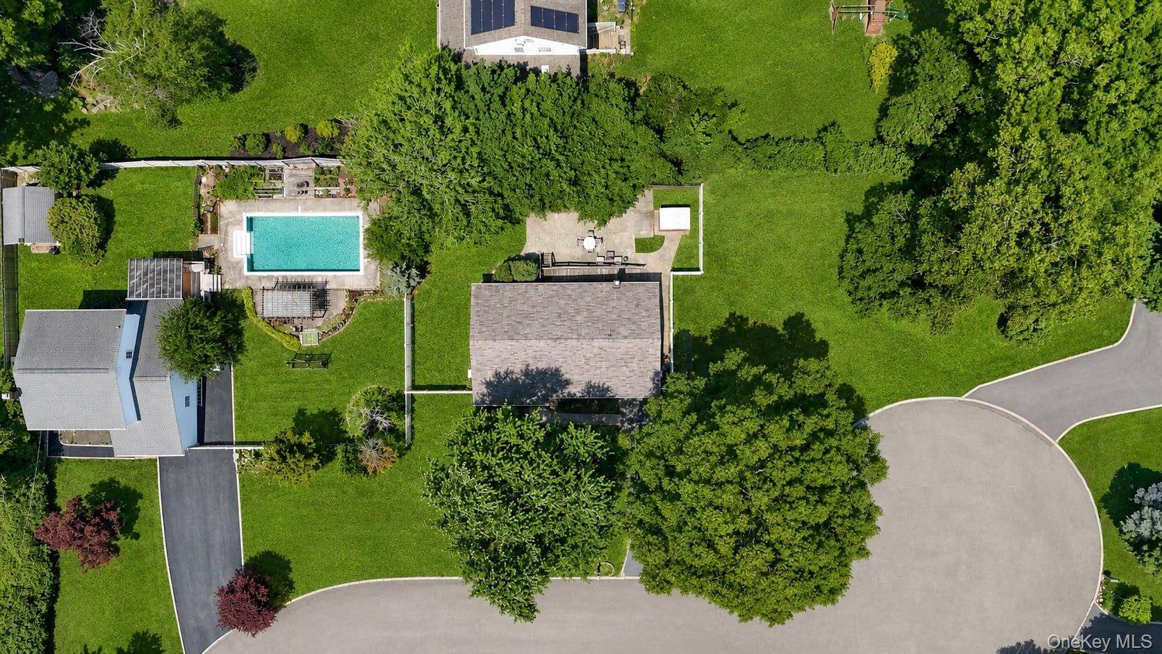 Maison de 3 Chambres à Vendre à Lake Ronkonkoma, New York, États-Unis - 5