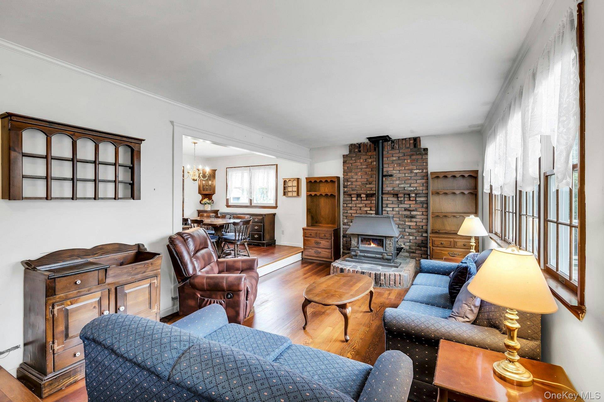 Maison de 3 Chambres à Vendre à Lake Ronkonkoma, New York, États-Unis - 5