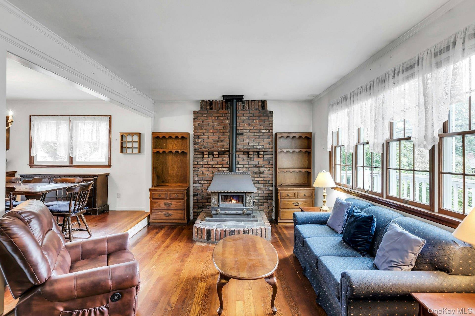 Maison de 3 Chambres à Vendre à Lake Ronkonkoma, New York, États-Unis - 6