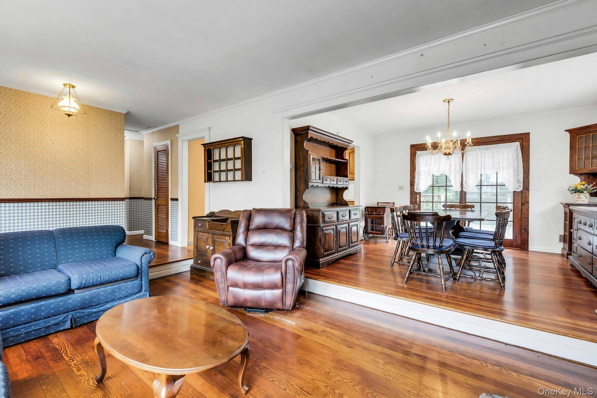 Maison de 3 Chambres à Vendre à Lake Ronkonkoma, New York, États-Unis - 7
