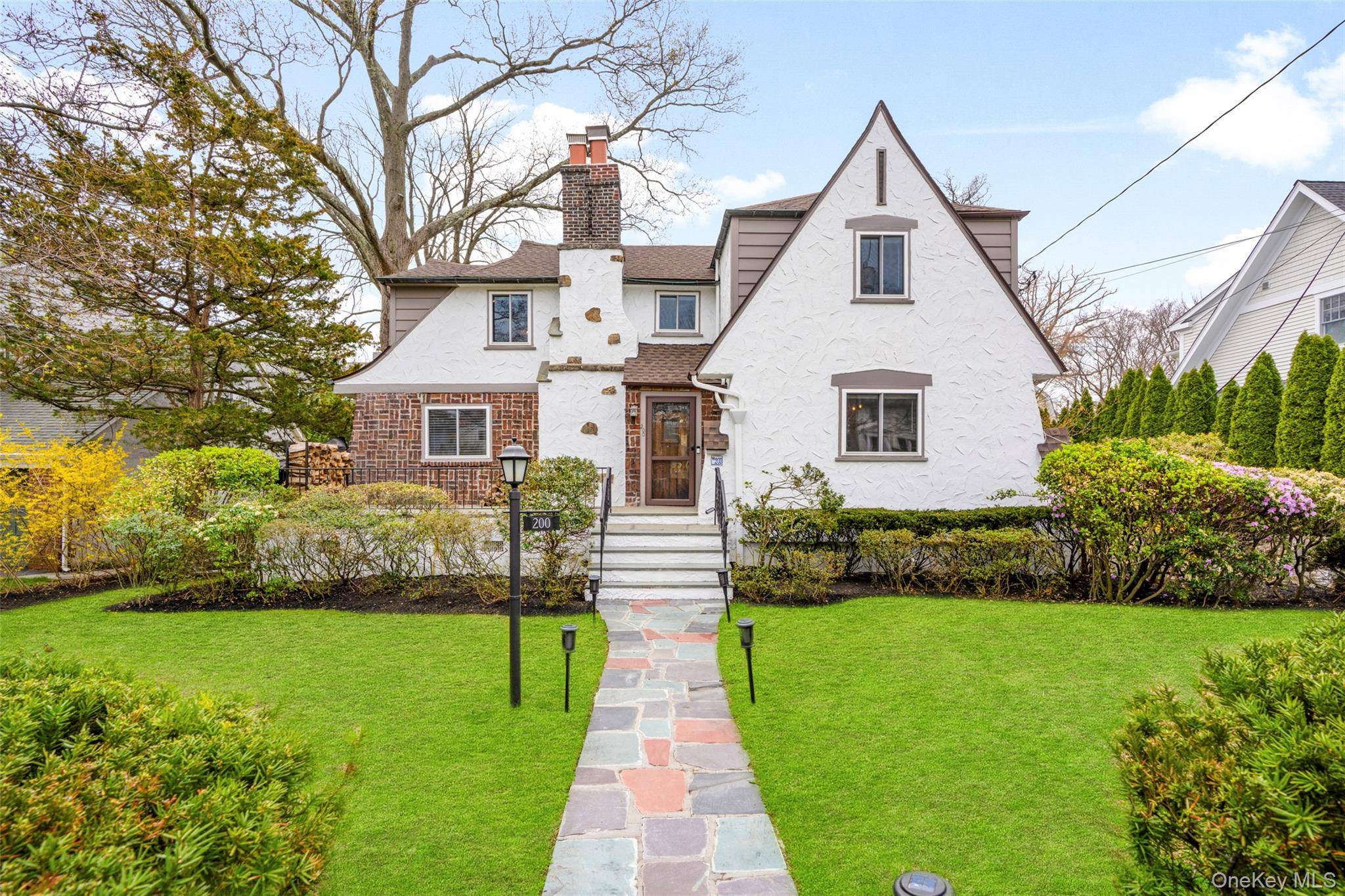 Casa com 3 Quartos à Venda em Larchmont - Nova Iorque - EUA - 1