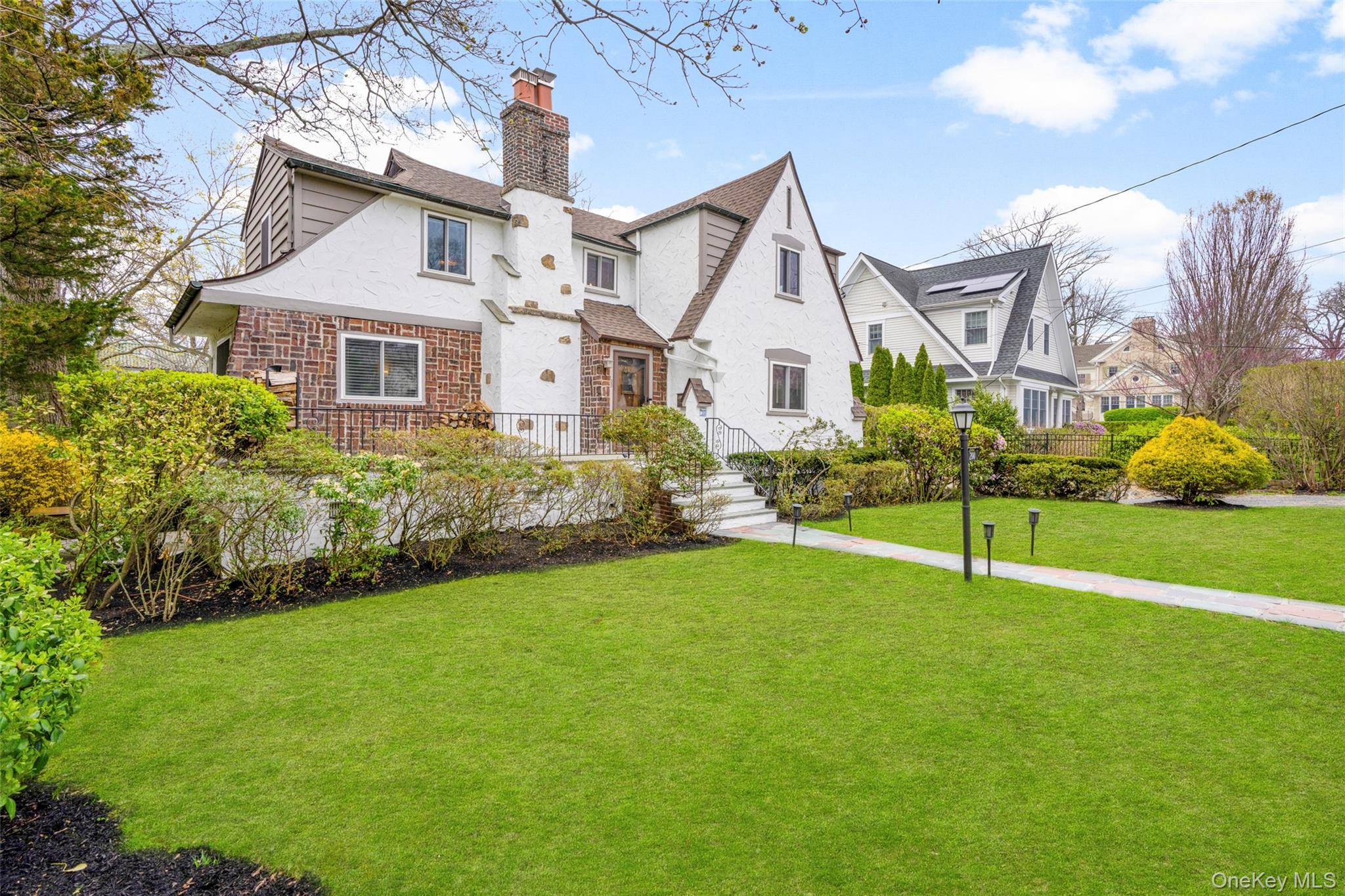 Casa com 3 Quartos à Venda em Larchmont - Nova Iorque - EUA - 2
