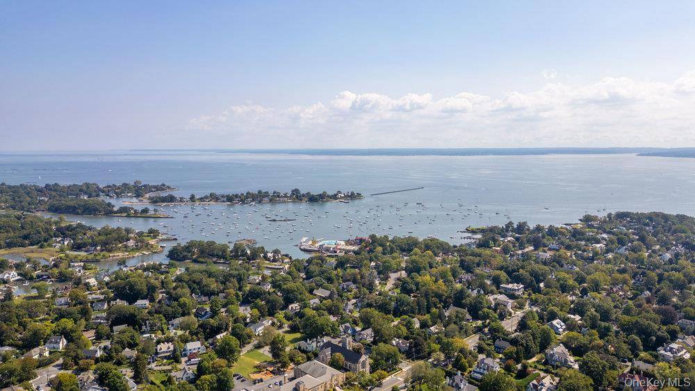 Casa de 3 Dormitorios en Venta en Larchmont - Nueva York - EE. UU. - 5