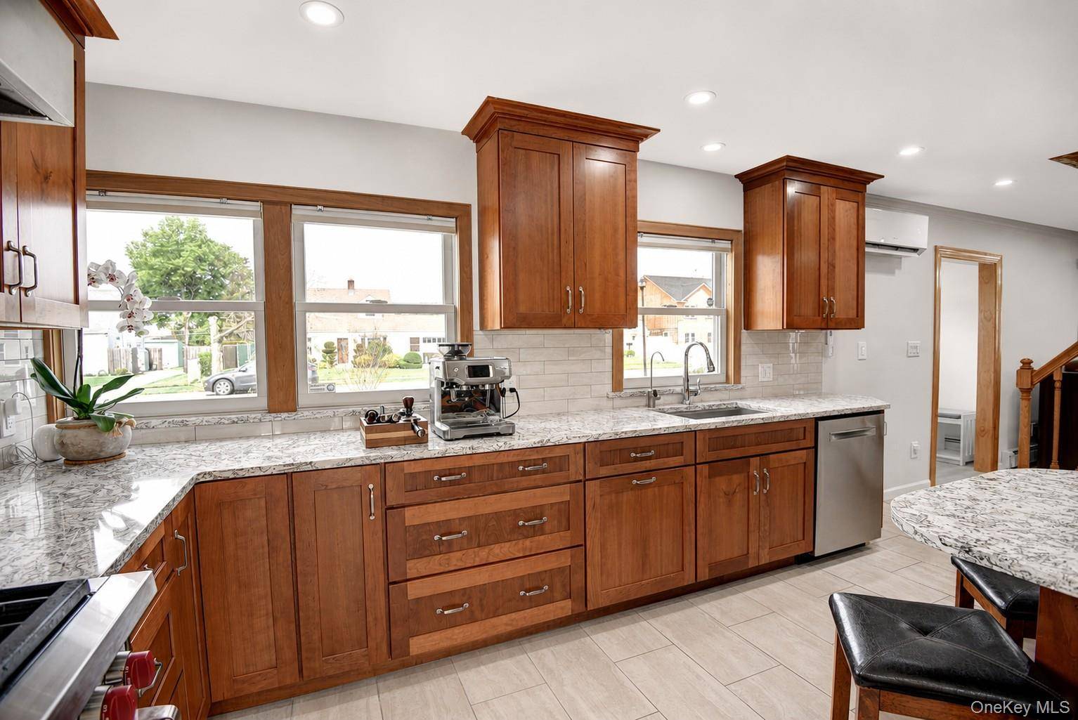 Casa com 3 Quartos à Venda em Levittown - Nova Iorque - EUA - 6