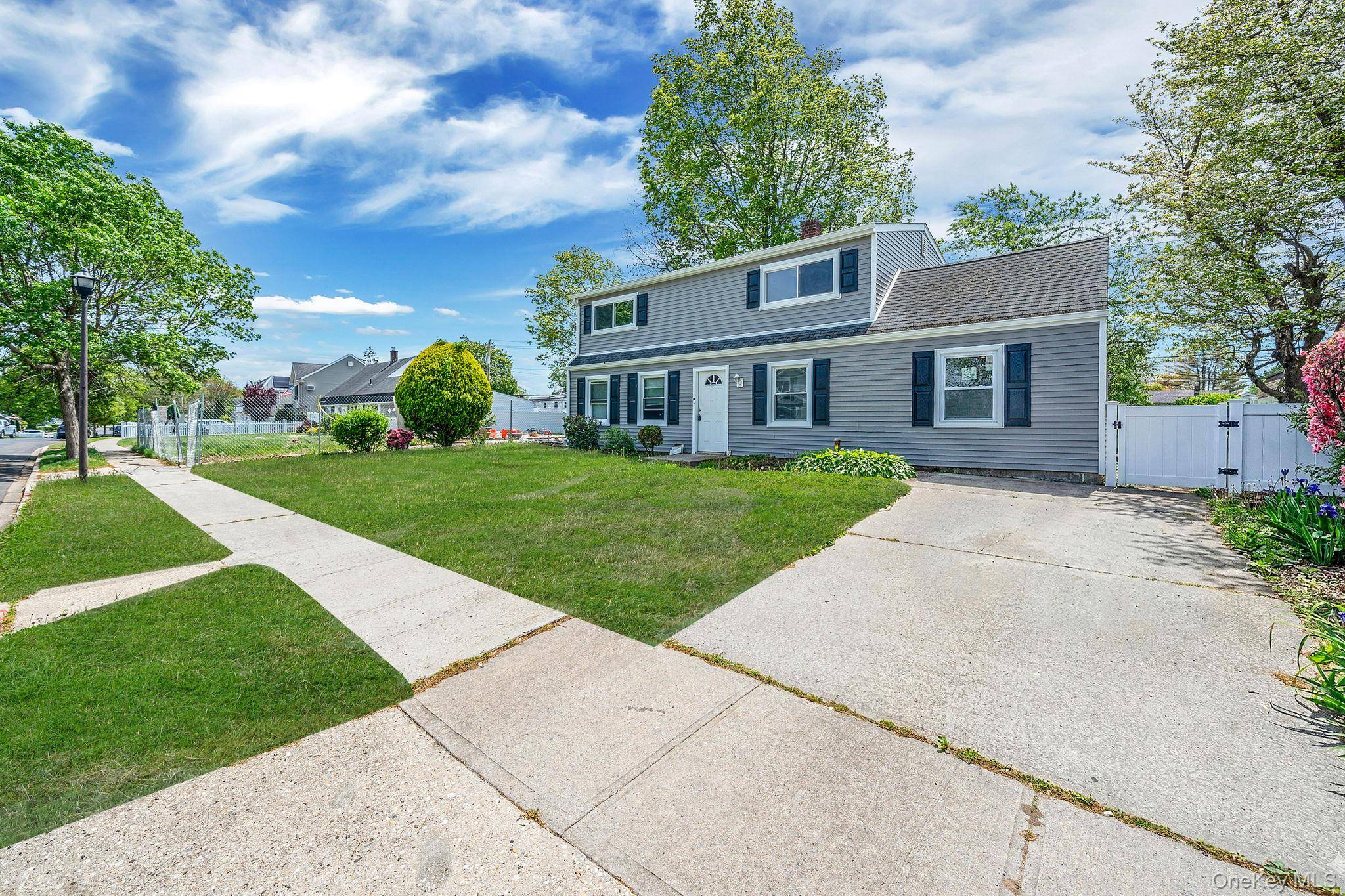 Casa com 3 Quartos à Venda em Levittown - Nova Iorque - EUA - 3