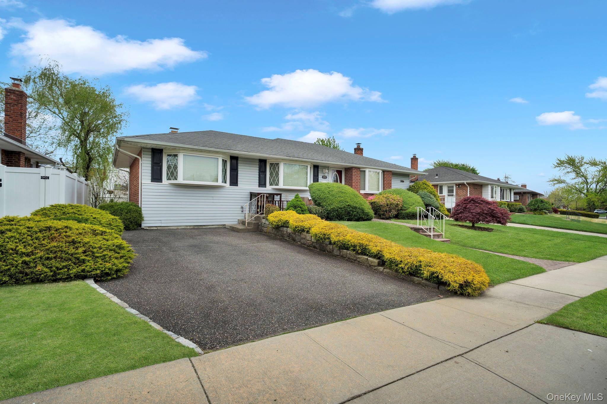 Casa com 3 Quartos à Venda em Levittown - Nova Iorque - EUA - 3