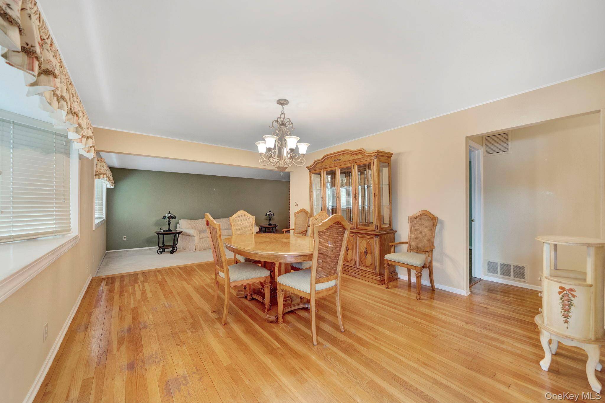 Casa com 3 Quartos à Venda em Levittown - Nova Iorque - EUA - 6