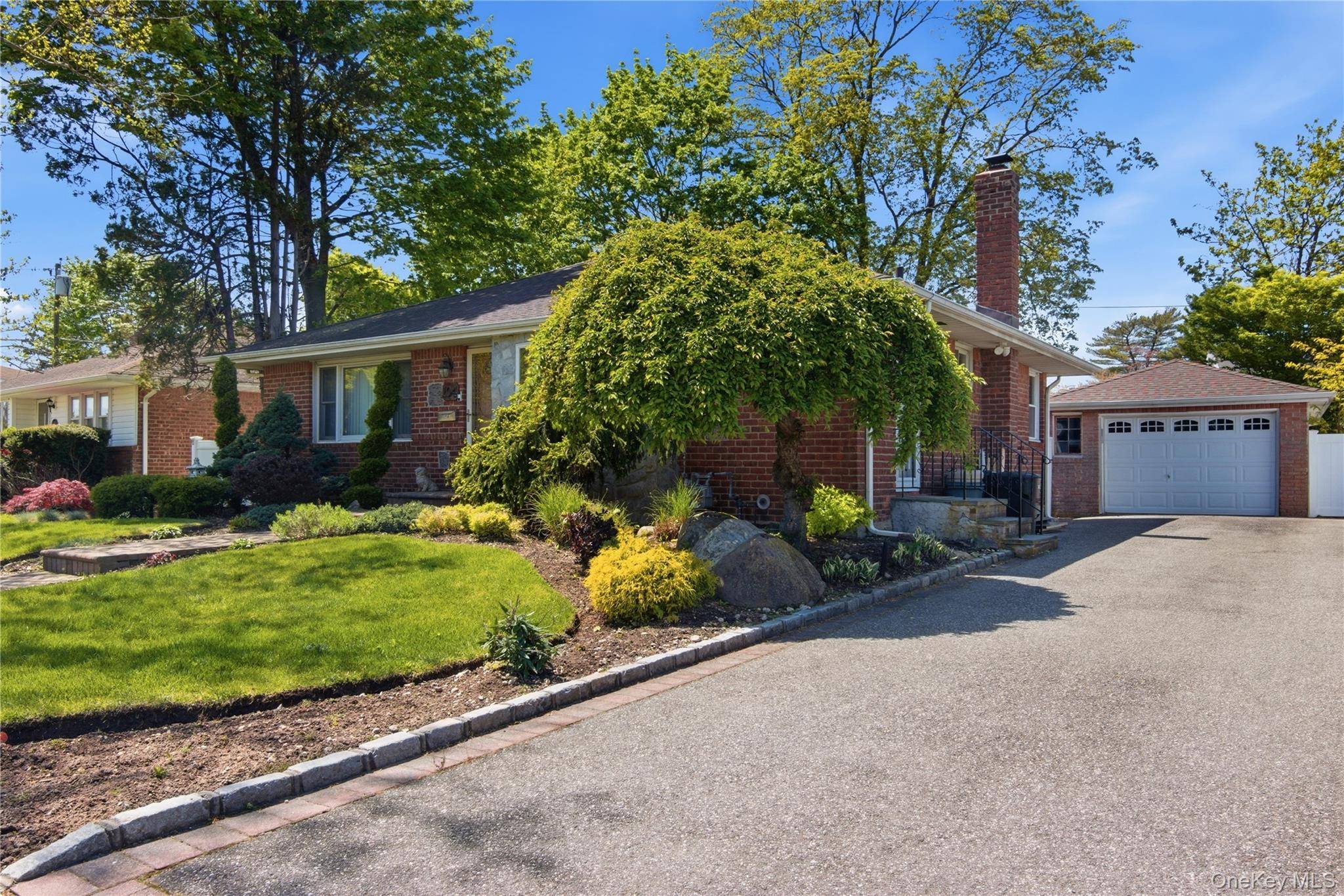 Casa com 3 Quartos à Venda em Levittown - Nova Iorque - EUA - 2