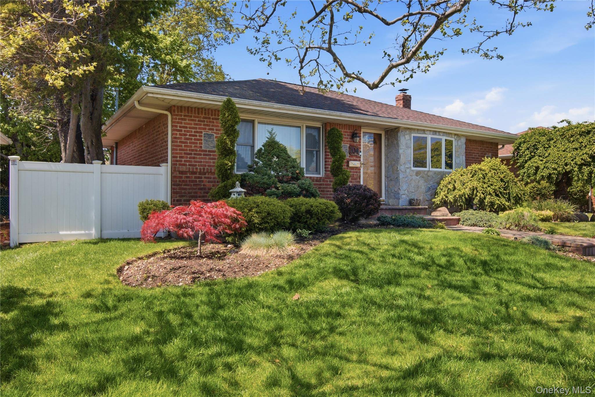 Casa com 3 Quartos à Venda em Levittown - Nova Iorque - EUA - 3