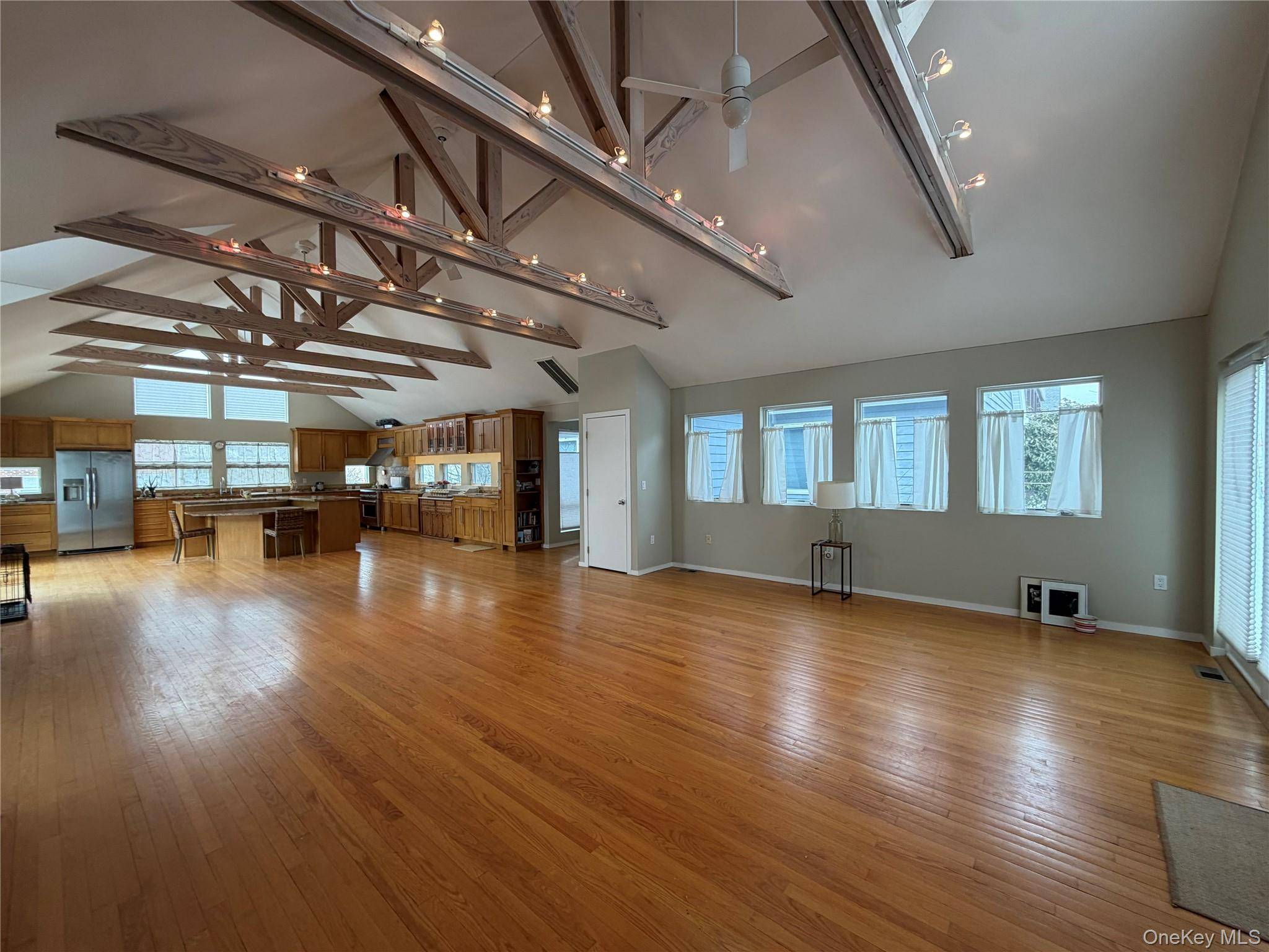 3 Bedroom Home for Sale in Lido Beach - New York - USA - 2