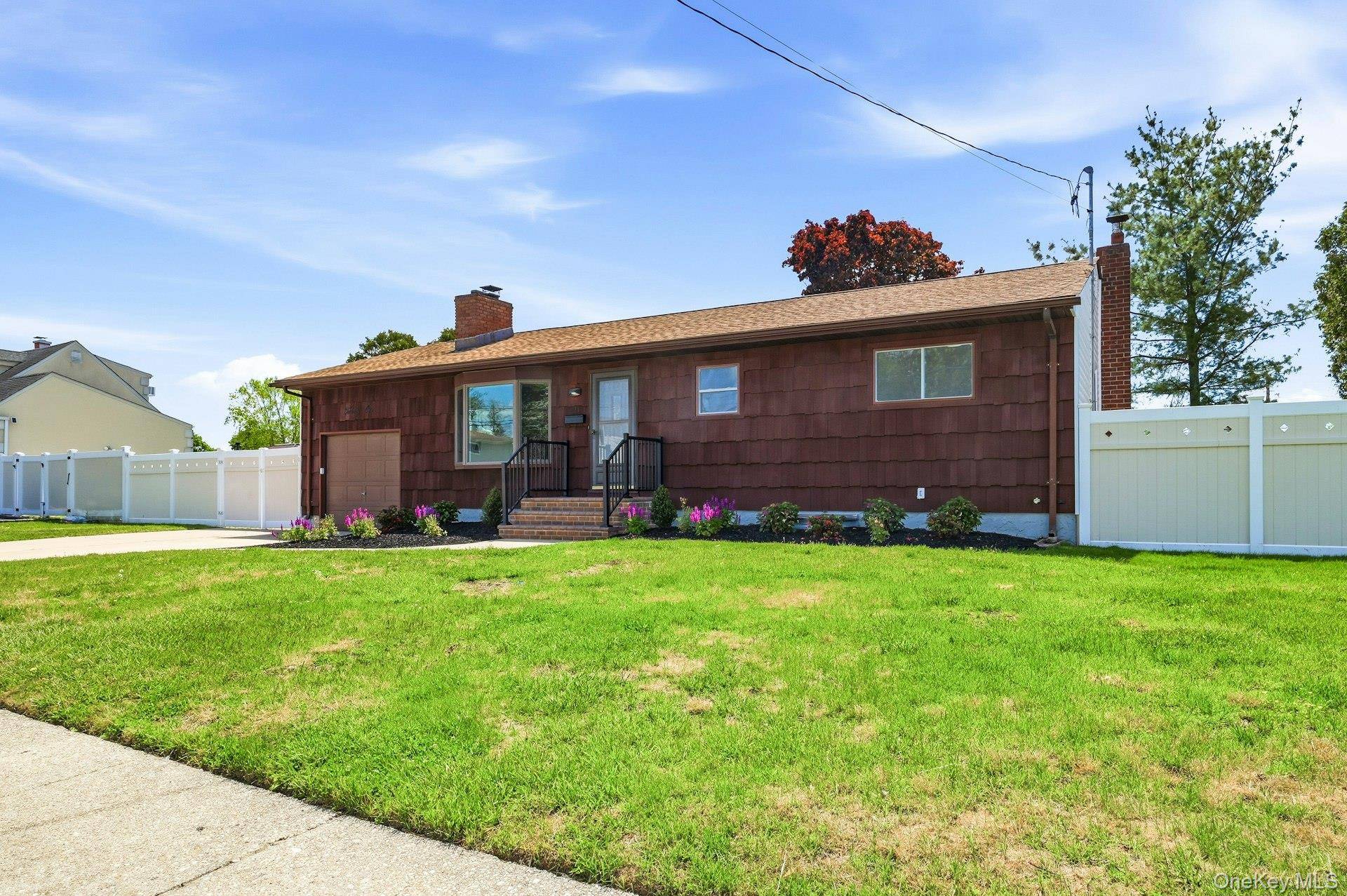 Casa com 3 Quartos à Venda em Lindenhurst - Nova Iorque - EUA - 6