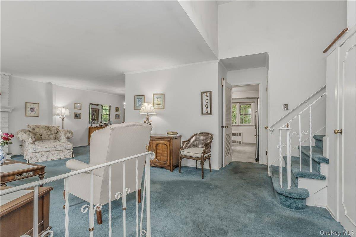 3 Bedroom Home for Sale in Locust Valley - New York - USA - 4