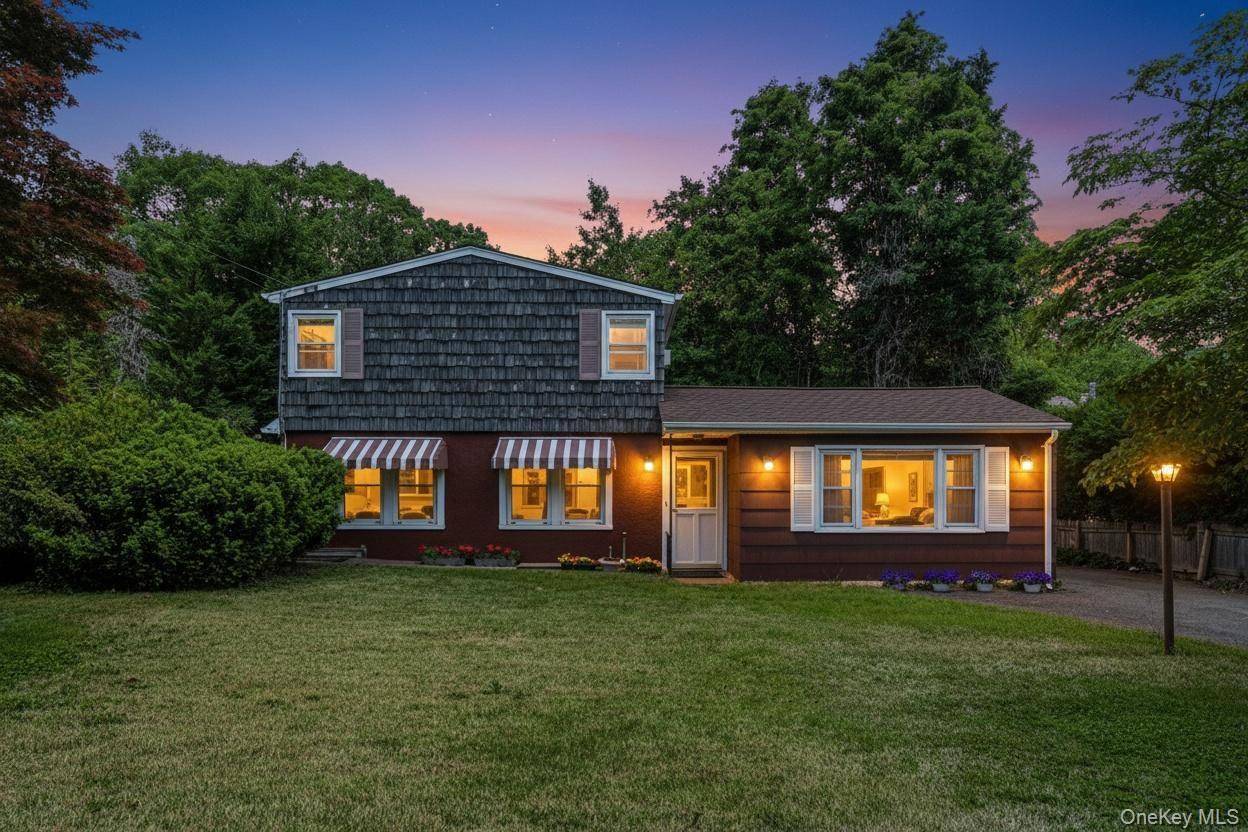 Casa com 3 Quartos à Venda em Locust Valley - Nova Iorque - EUA - 1
