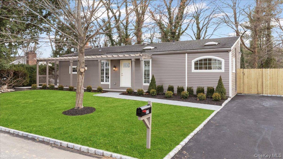 Casa de 3 Dormitorios en Venta en Locust Valley - Nueva York - EE. UU. - 1