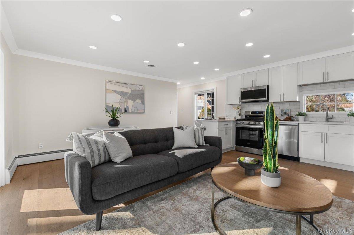 Casa de 3 Dormitorios en Venta en Locust Valley - Nueva York - EE. UU. - 8