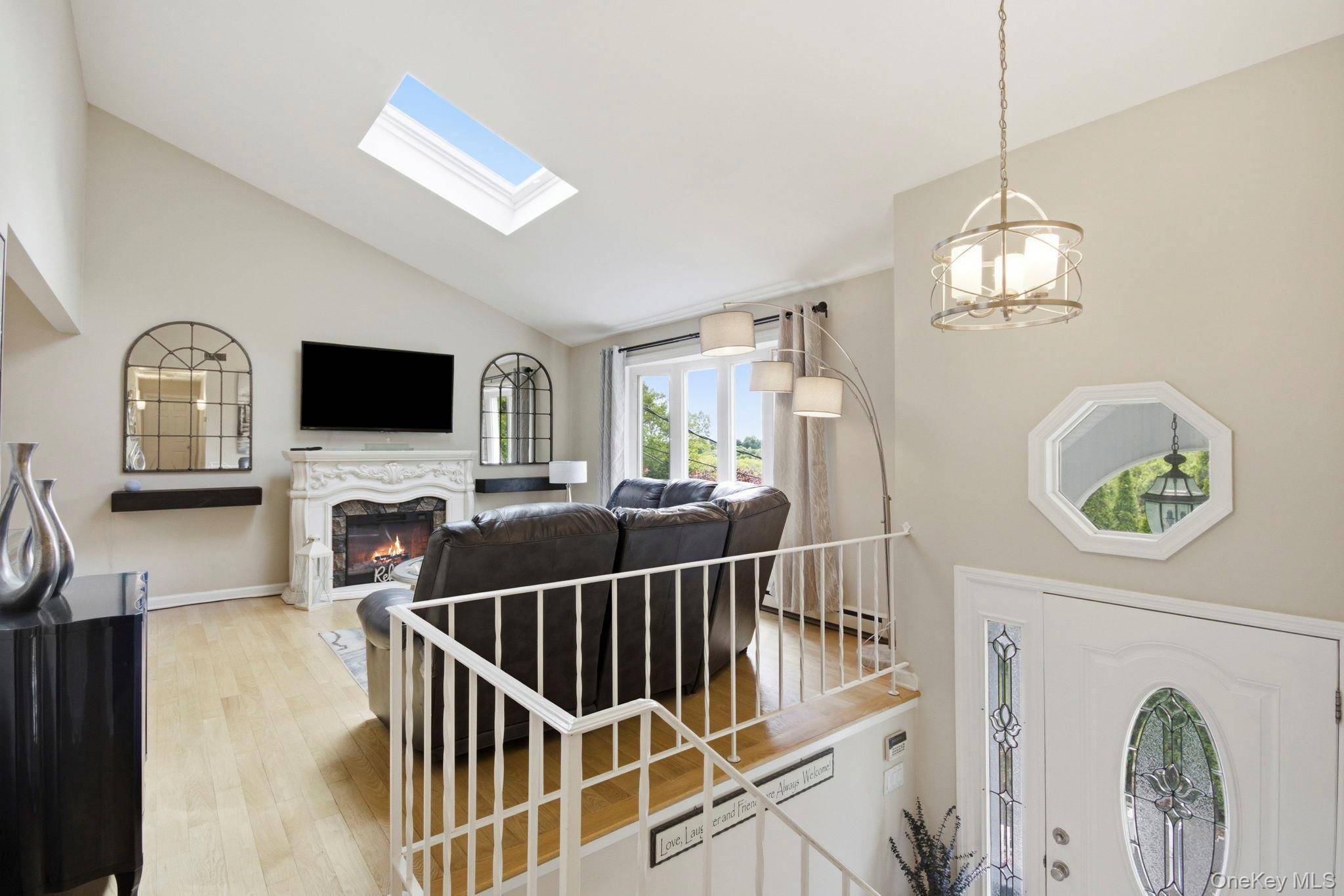 Casa de 3 Dormitorios en Venta en Mahopac - Nueva York - EE. UU. - 2