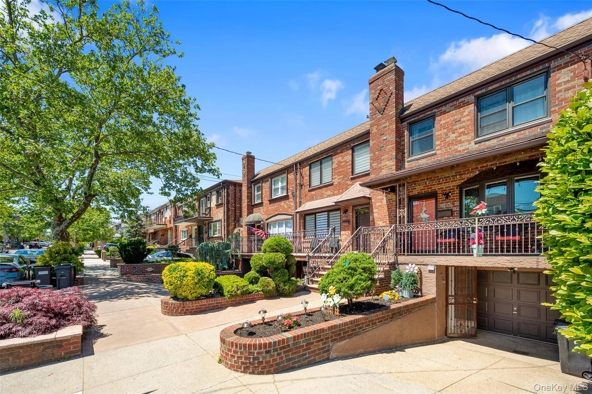 Casa com 3 Quartos à Venda em Maspeth - Nova Iorque - EUA - 2