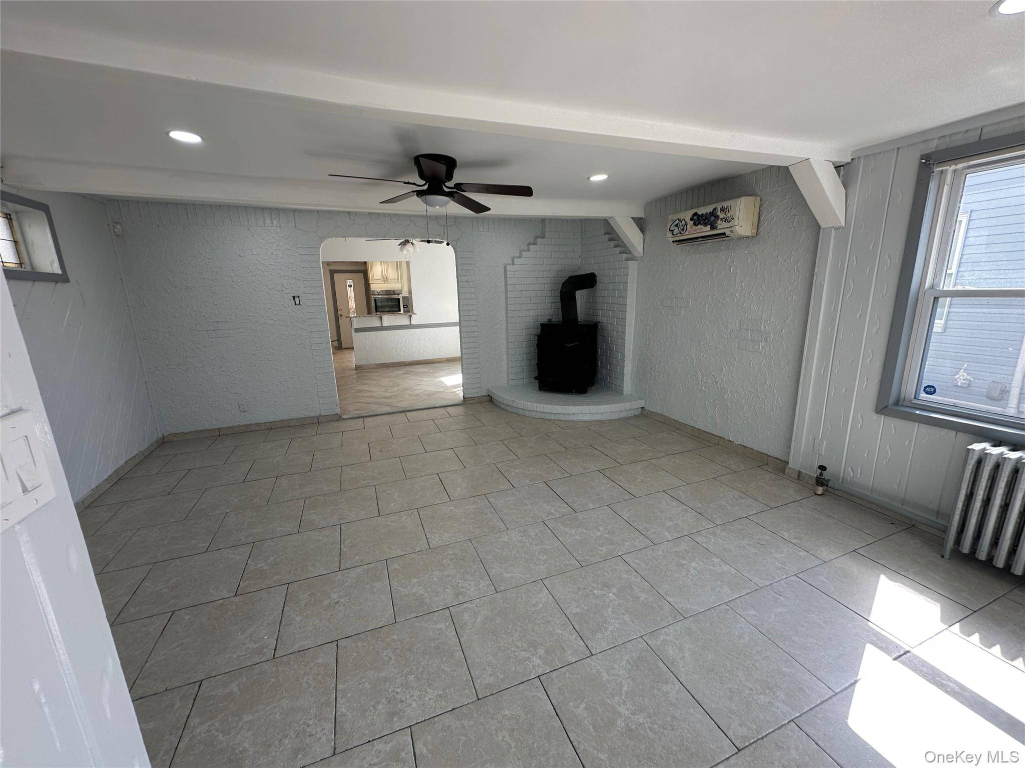 3 Bedroom Home for Sale in Maspeth - New York - USA - 8
