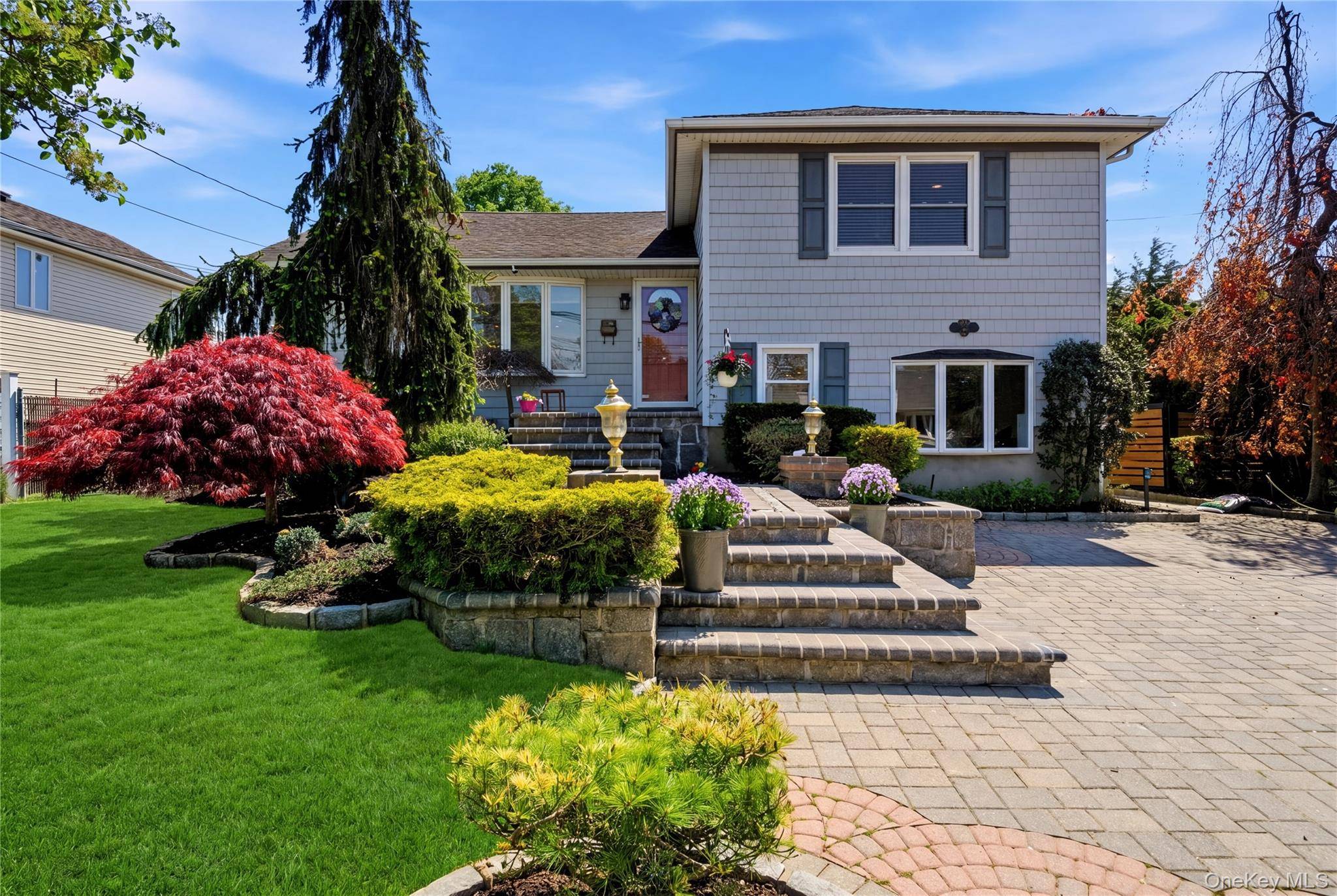 Casa com 3 Quartos à Venda em Massapequa Park - Nova Iorque - EUA - 1