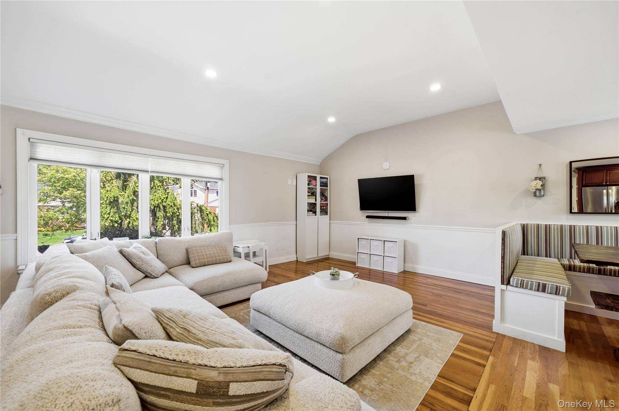 Casa com 3 Quartos à Venda em Massapequa Park - Nova Iorque - EUA - 4