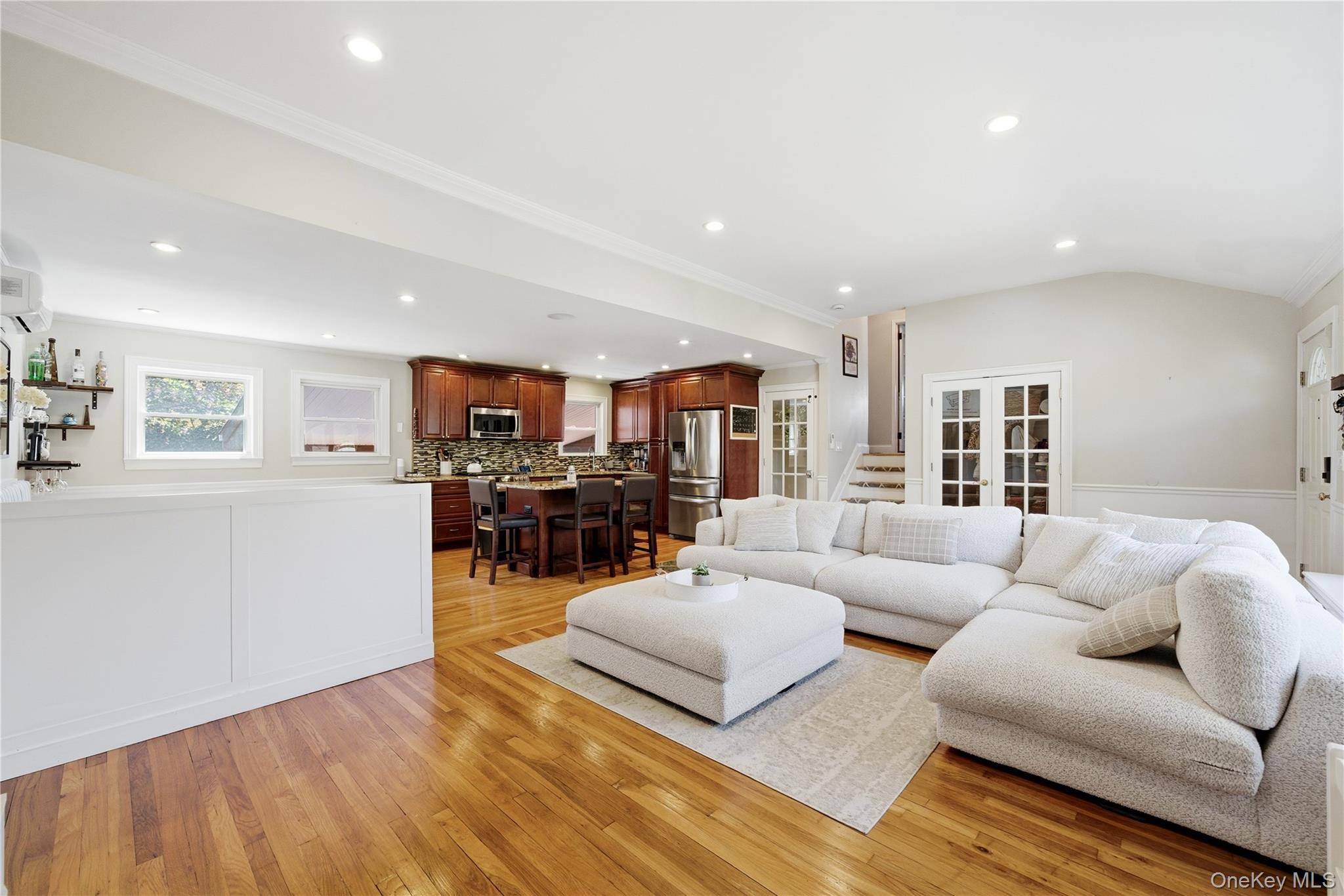 Casa com 3 Quartos à Venda em Massapequa Park - Nova Iorque - EUA - 6