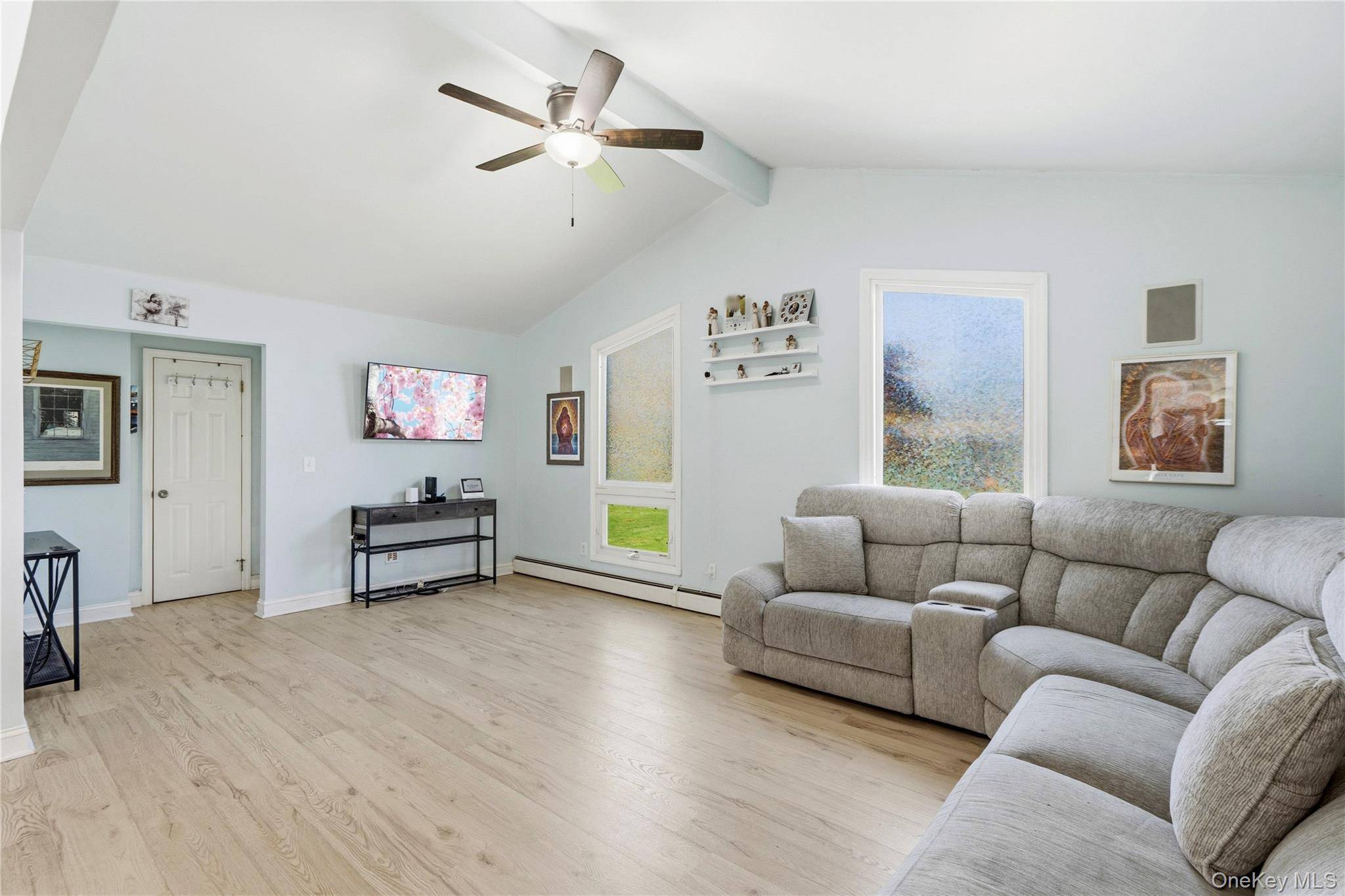 3 Bedroom Home for Sale in Mastic Beach - New York - USA - 6