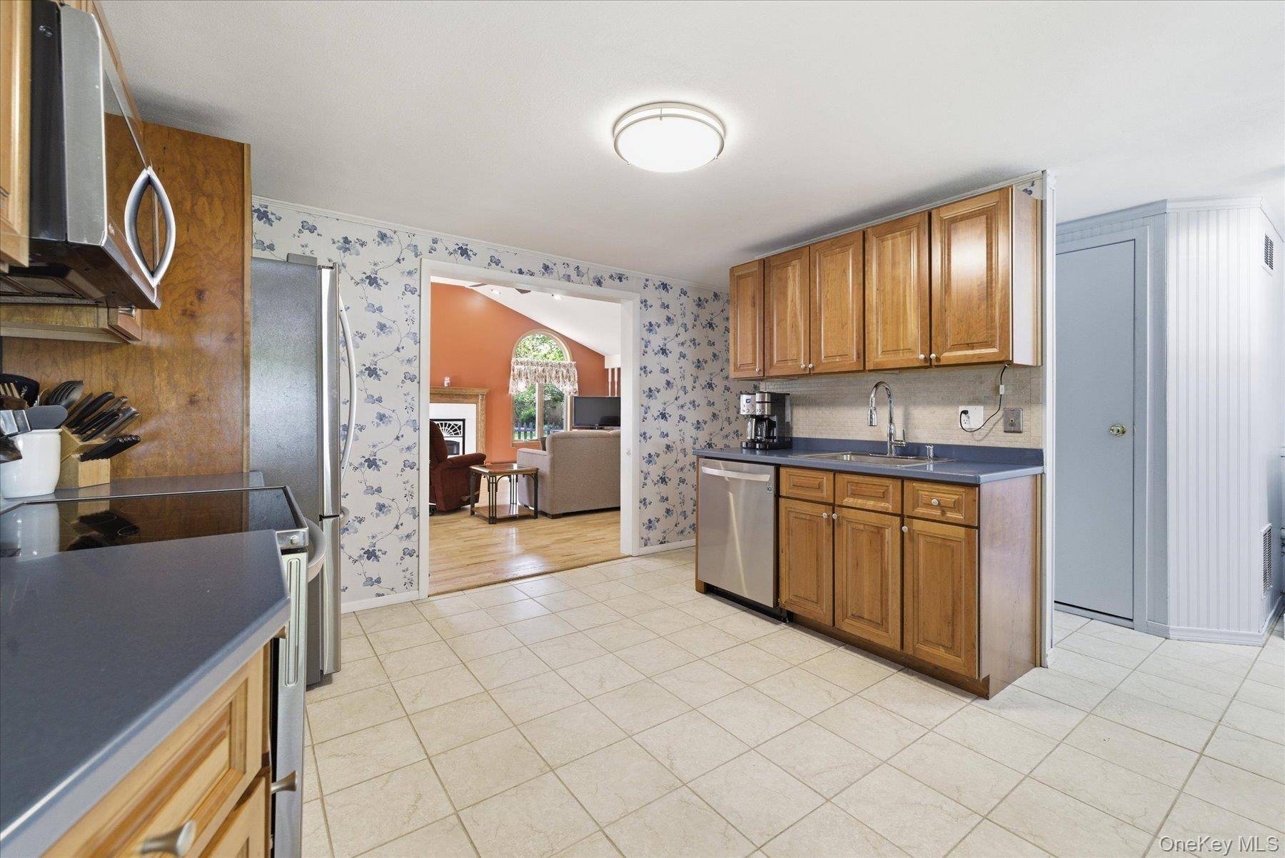 Casa com 3 Quartos à Venda em Medford - Nova Iorque - EUA - 5