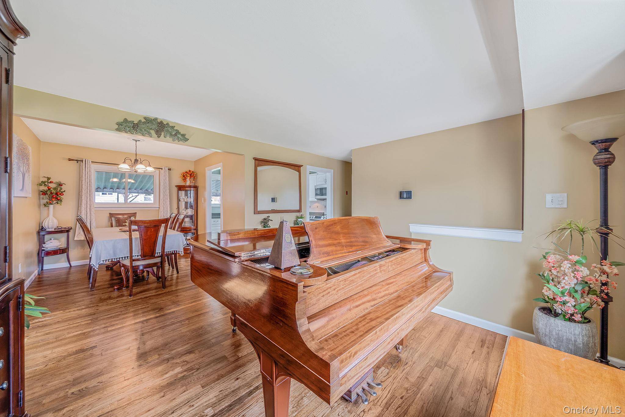Casa com 3 Quartos à Venda em Medford - Nova Iorque - EUA - 5