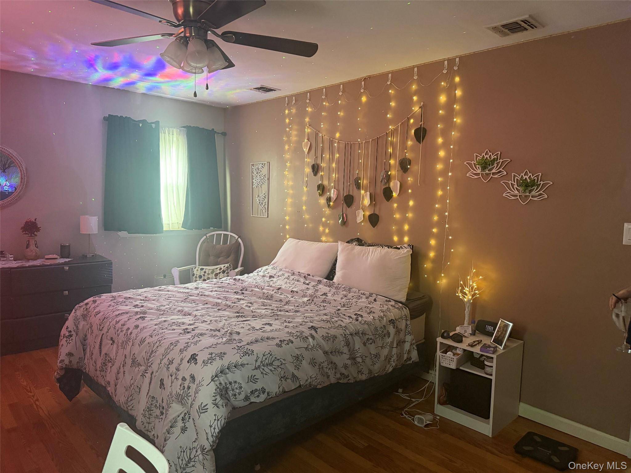 3 Bedroom Home for Sale in Medford - New York - USA - 7